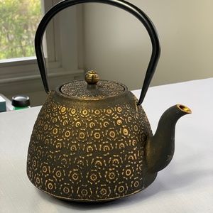 Japanese Style Cast Iron Teapot